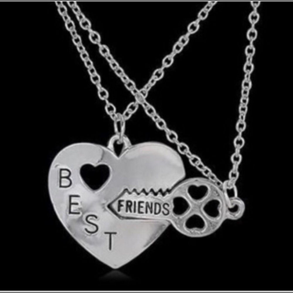 Beautiful necklaces for friends and family❤️🦋💥